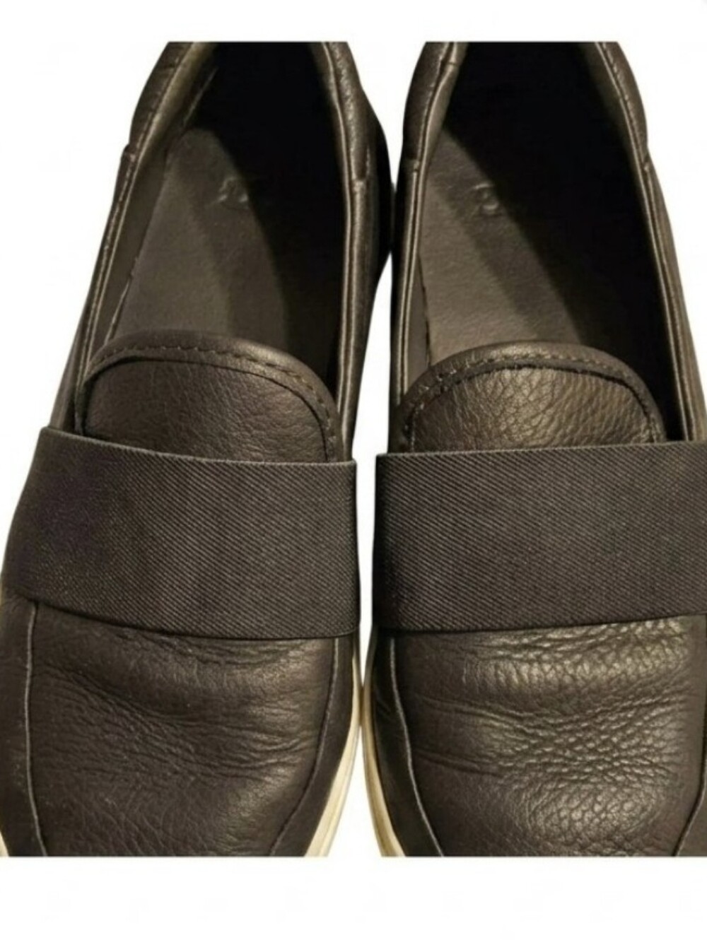 UGG Womens Comfort Loafers Size 7 Grey Leather White Sole Slip on Elastic Strap